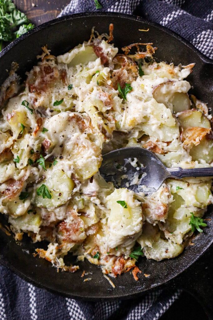 Scalloped Potatoes- Must Love Garlic