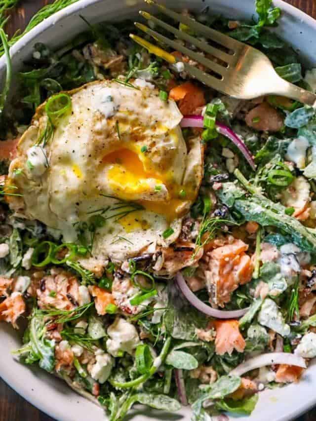 Smoked Salmon, Goat Cheese, and Avocado Brunch Salad
