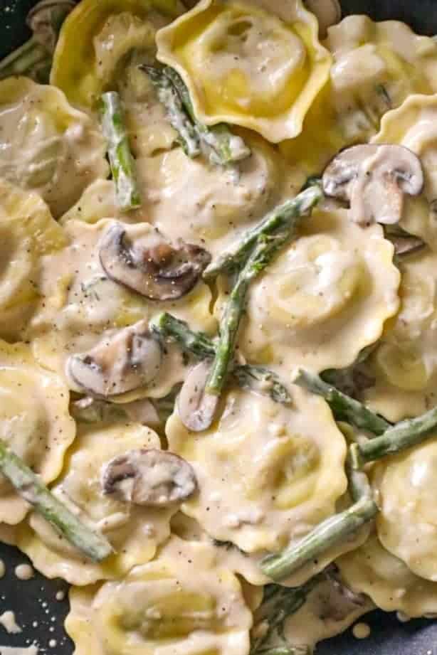 creamy garlic sauce ravioli