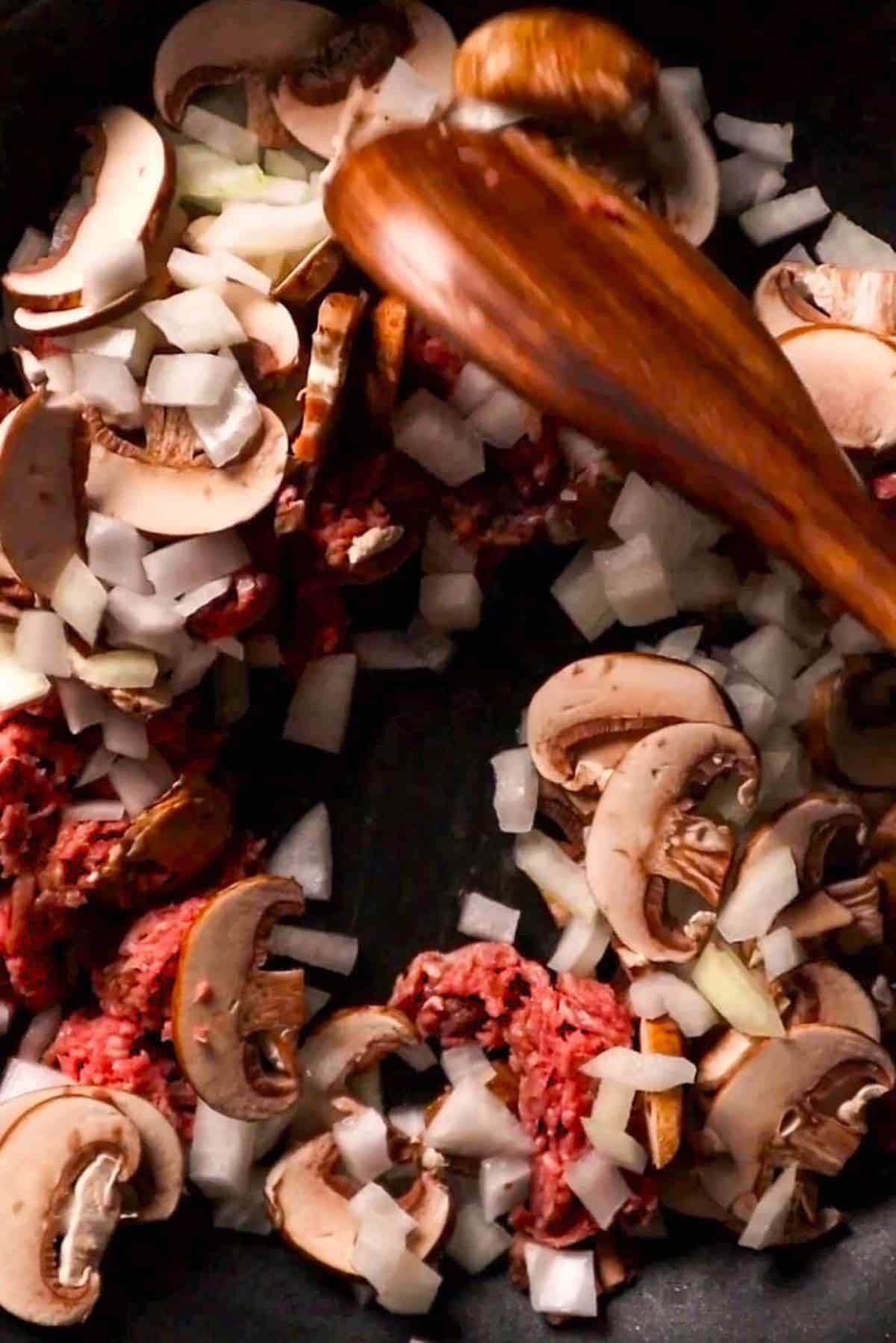 ground beef mushrooms and onions