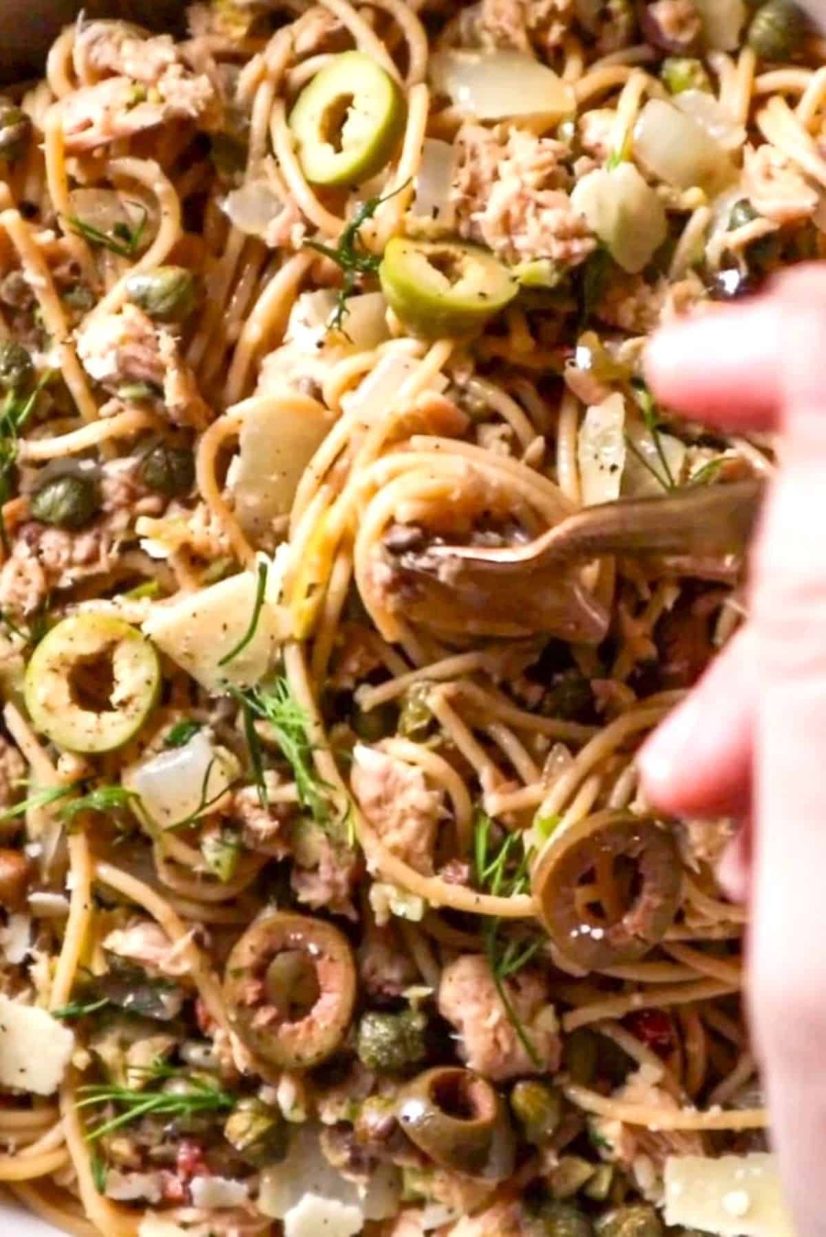 quick tuna pasta with olives
