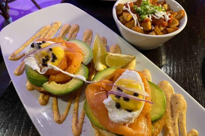 cuba libre tropical brunch huevos benedict