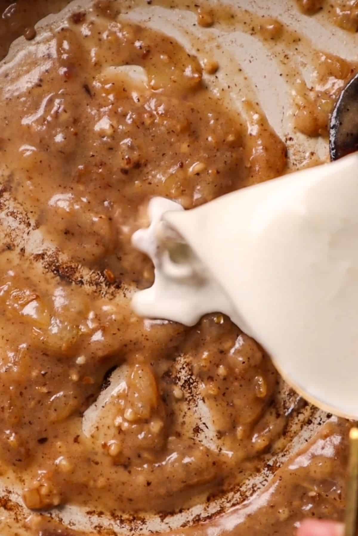 onion and garlic roux with cream