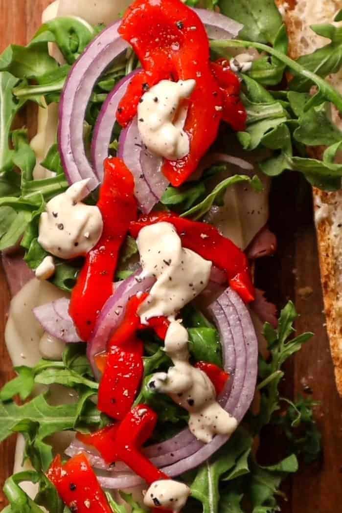 roast beef sandwich with roasted red peppers