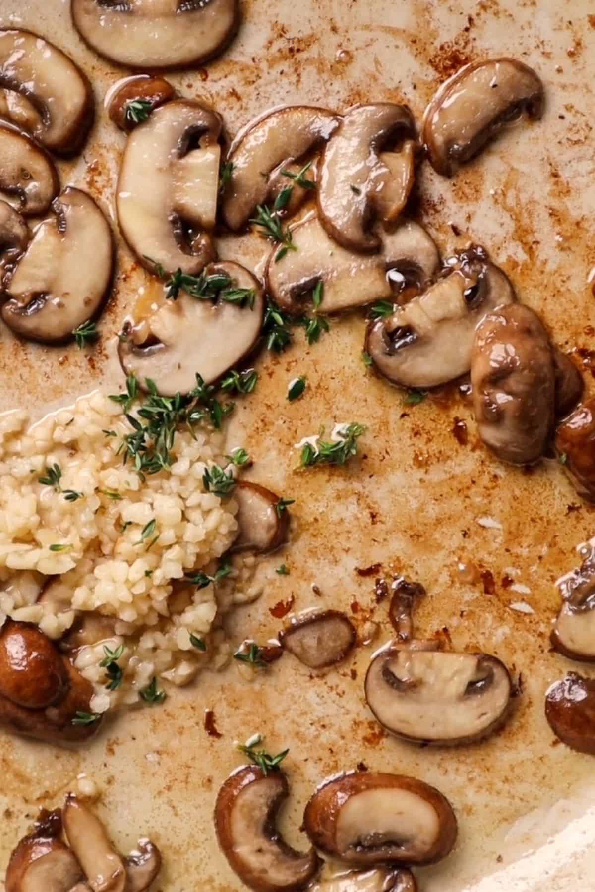 sauteed mushrooms with garlic and thyme