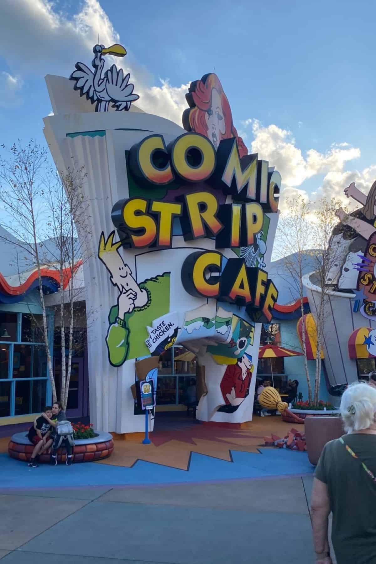 universal comic strip cafe