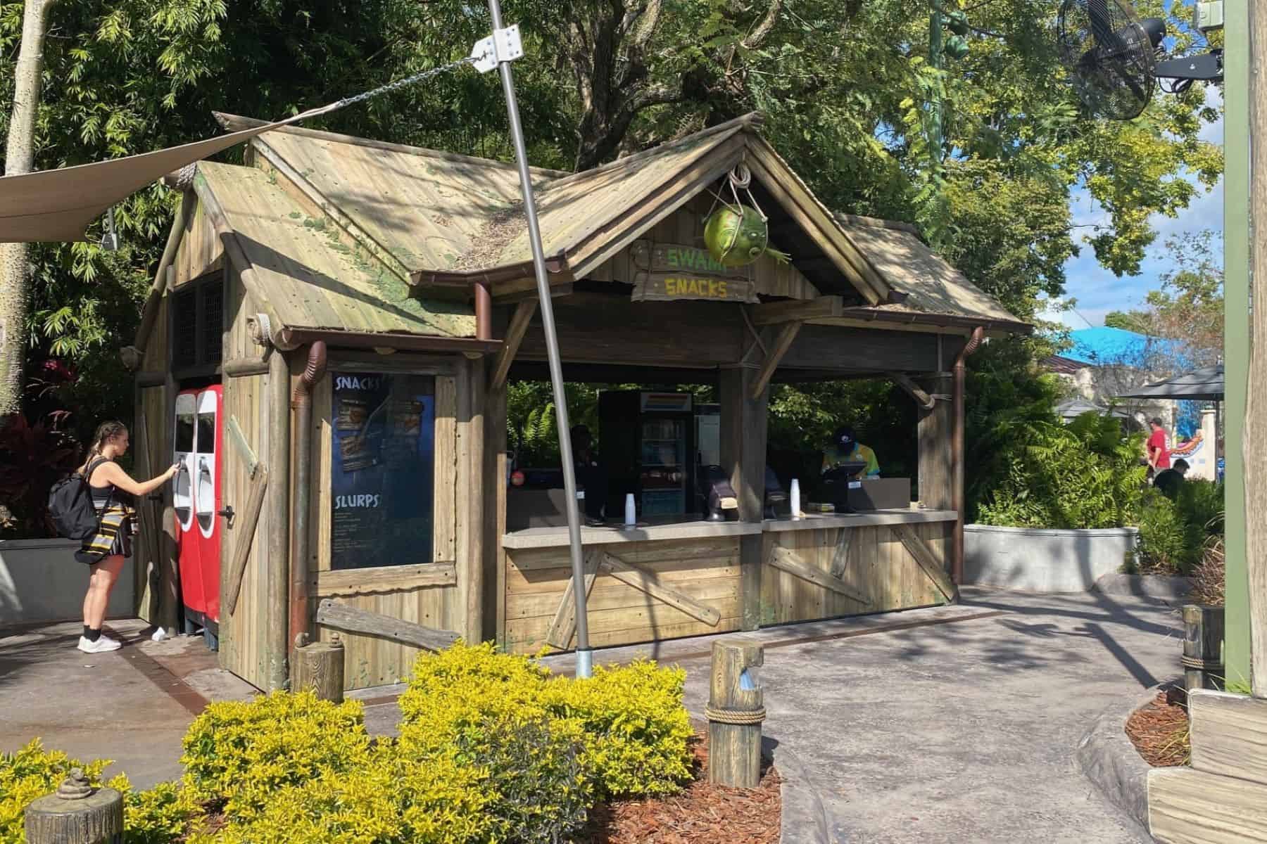 universasl studios swamp snacks