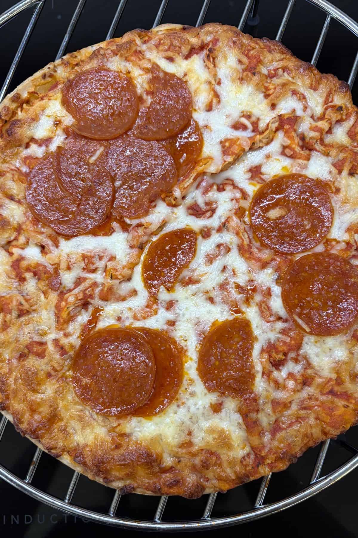 bettergoods gluten free cauliflower thin crust pepperoni pizza cooked
