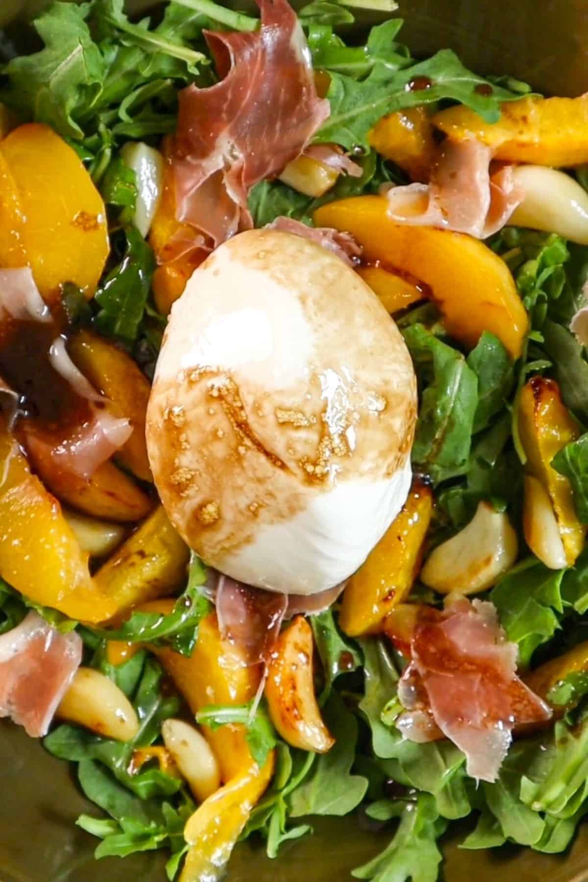 peach salad with burrata