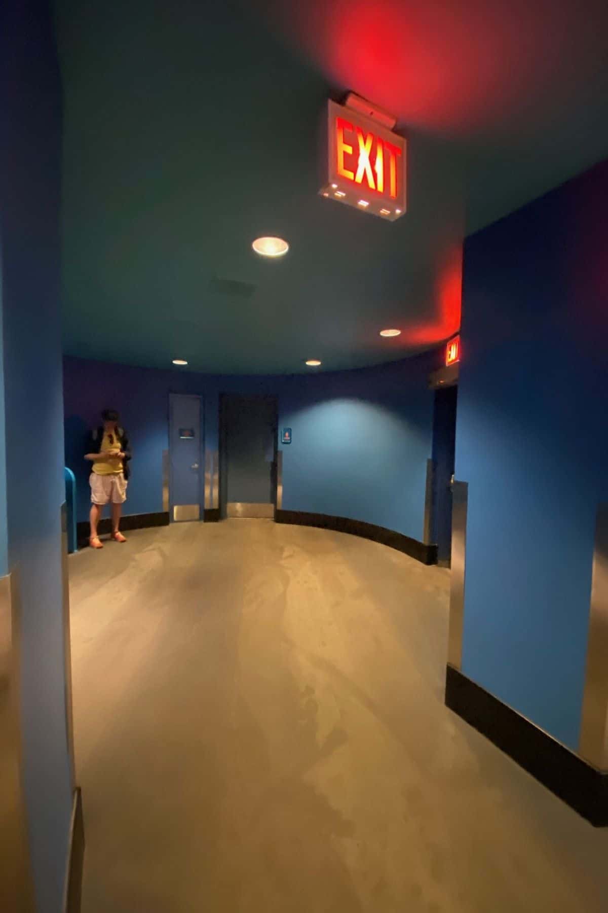 epcot aquarium restroom