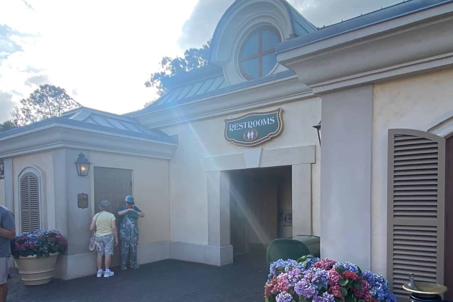 epcot france restroom