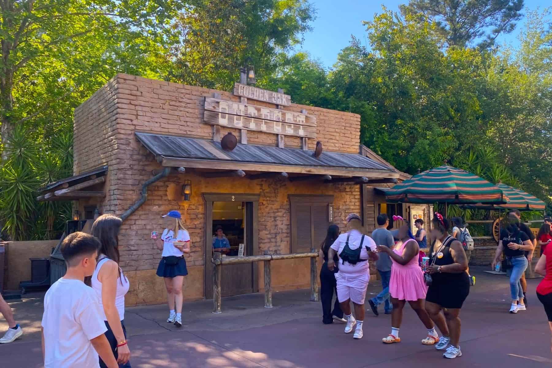 golden oak outpost magic kingdom