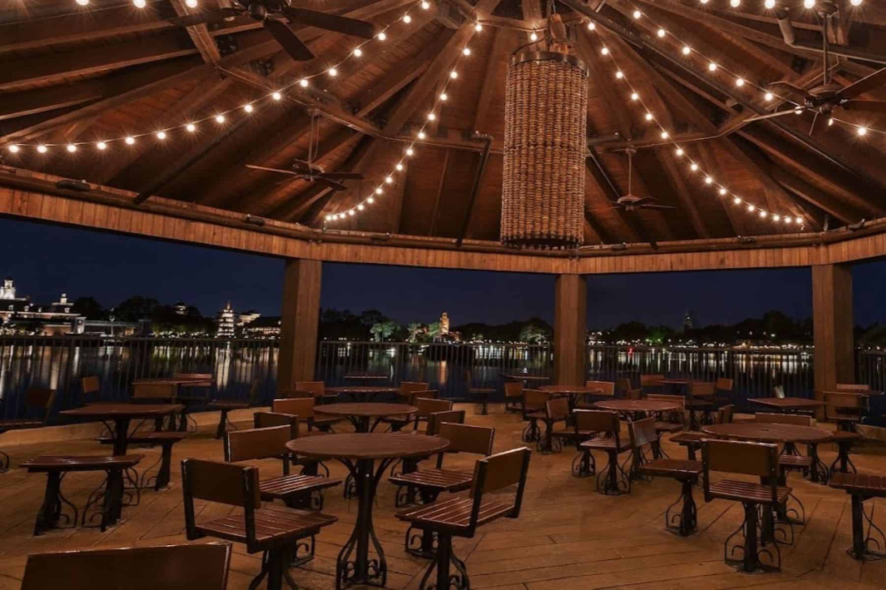 la cantina de san angel outdoor seating