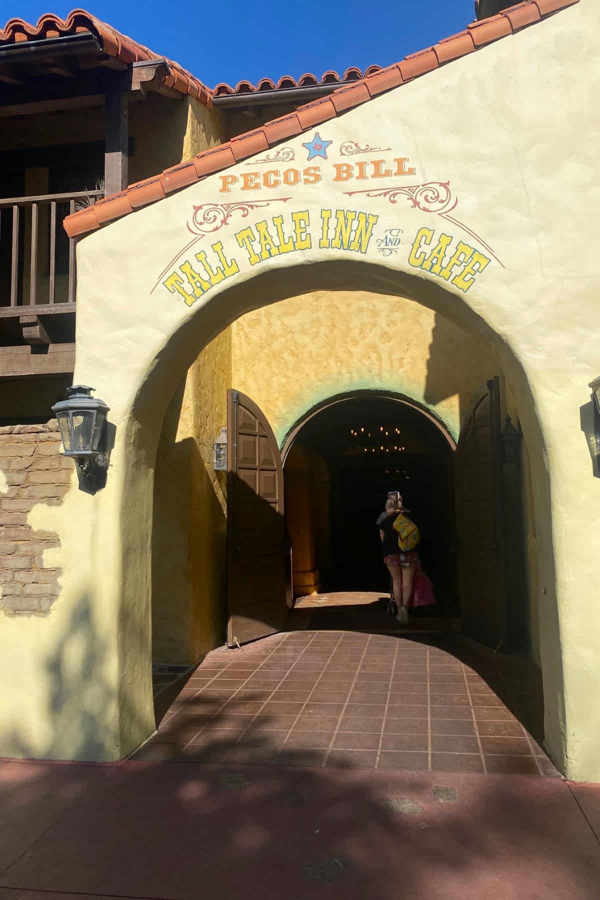 peco bills tall tale inn magic kingdom